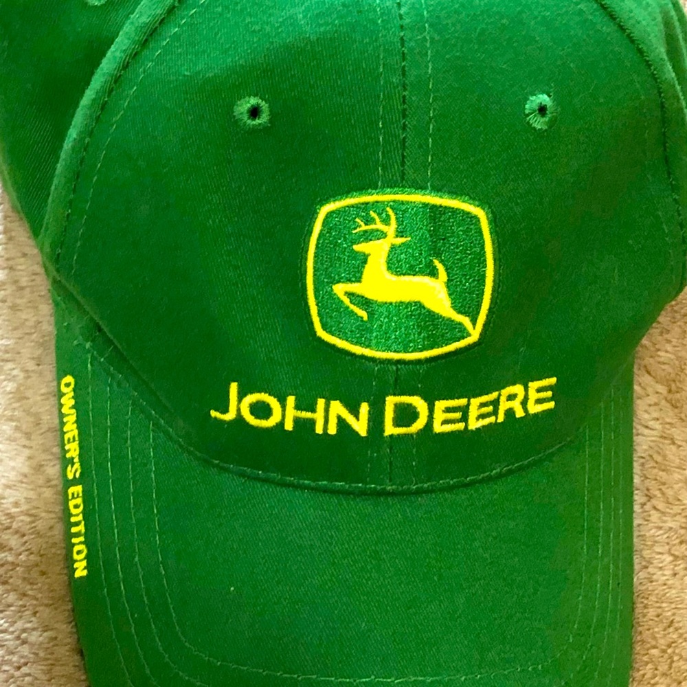 John Deere owners edition cap. Adjustable size.